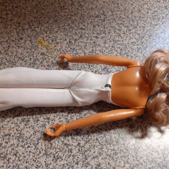 FARRAH FAWCETT POSEABLE FASHION DOLL IN WHITE by MEGO 1977 12 inches tall - Picture 10 of 10